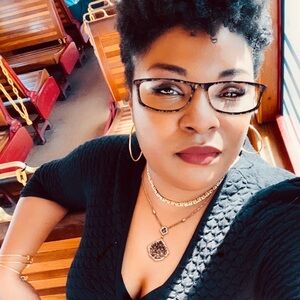 Meet your Posher, Tiffani